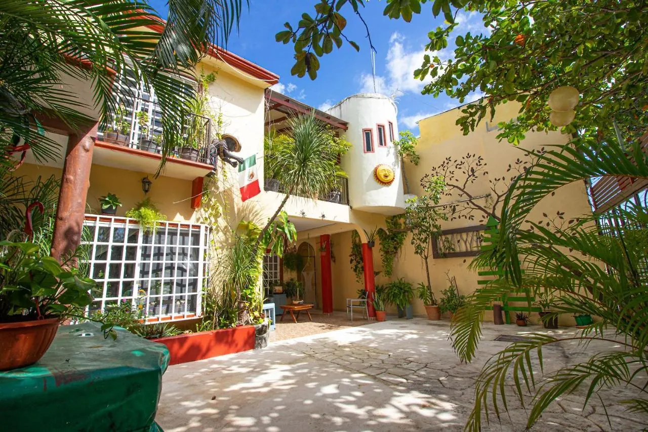 Hotel La Casa Del Almendro Playa del Carmen