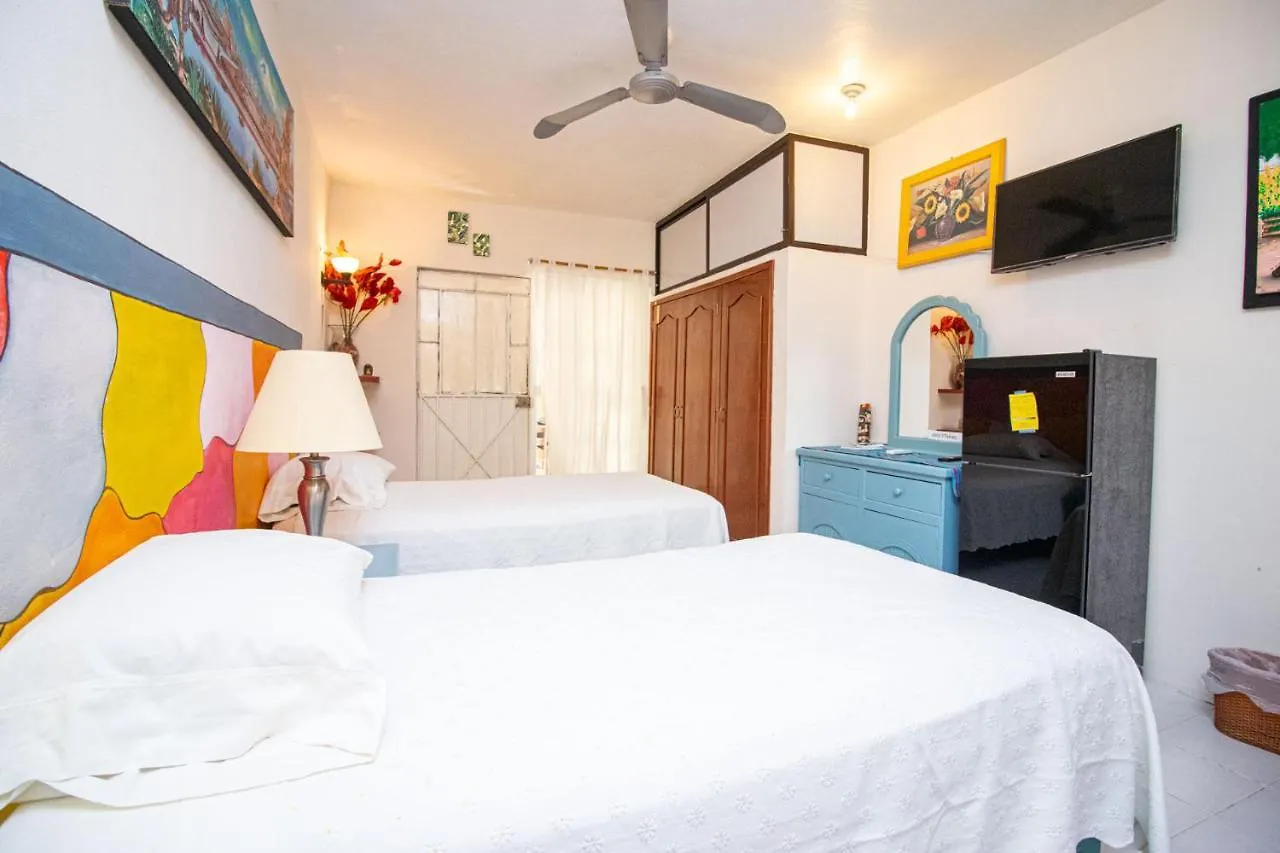 Hotel La Casa Del Almendro Playa del Carmen Penzion