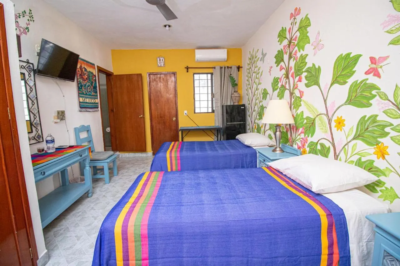 Hotel La Casa Del Almendro Playa del Carmen Penzion