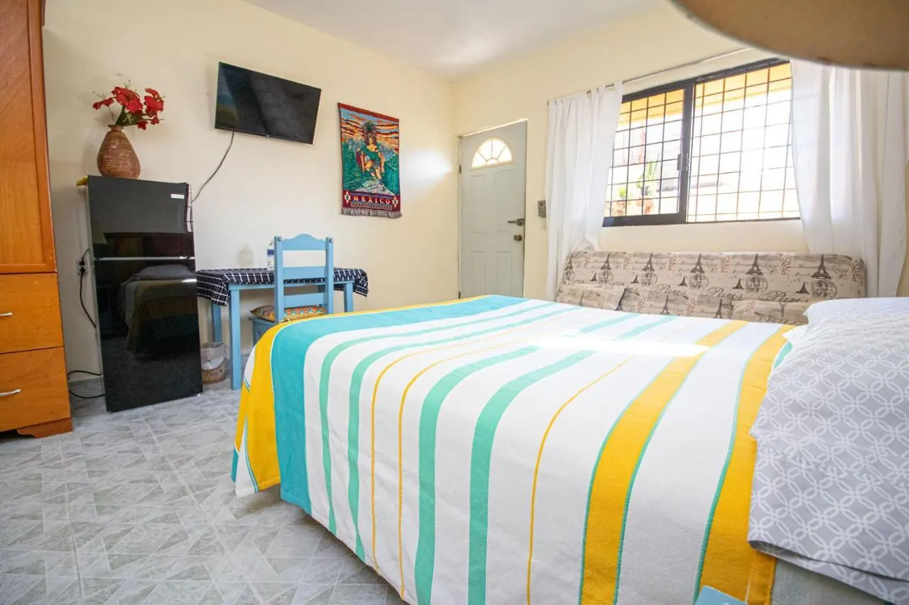 La Casa Del Almendro Hotel Playa del Carmen Guest house